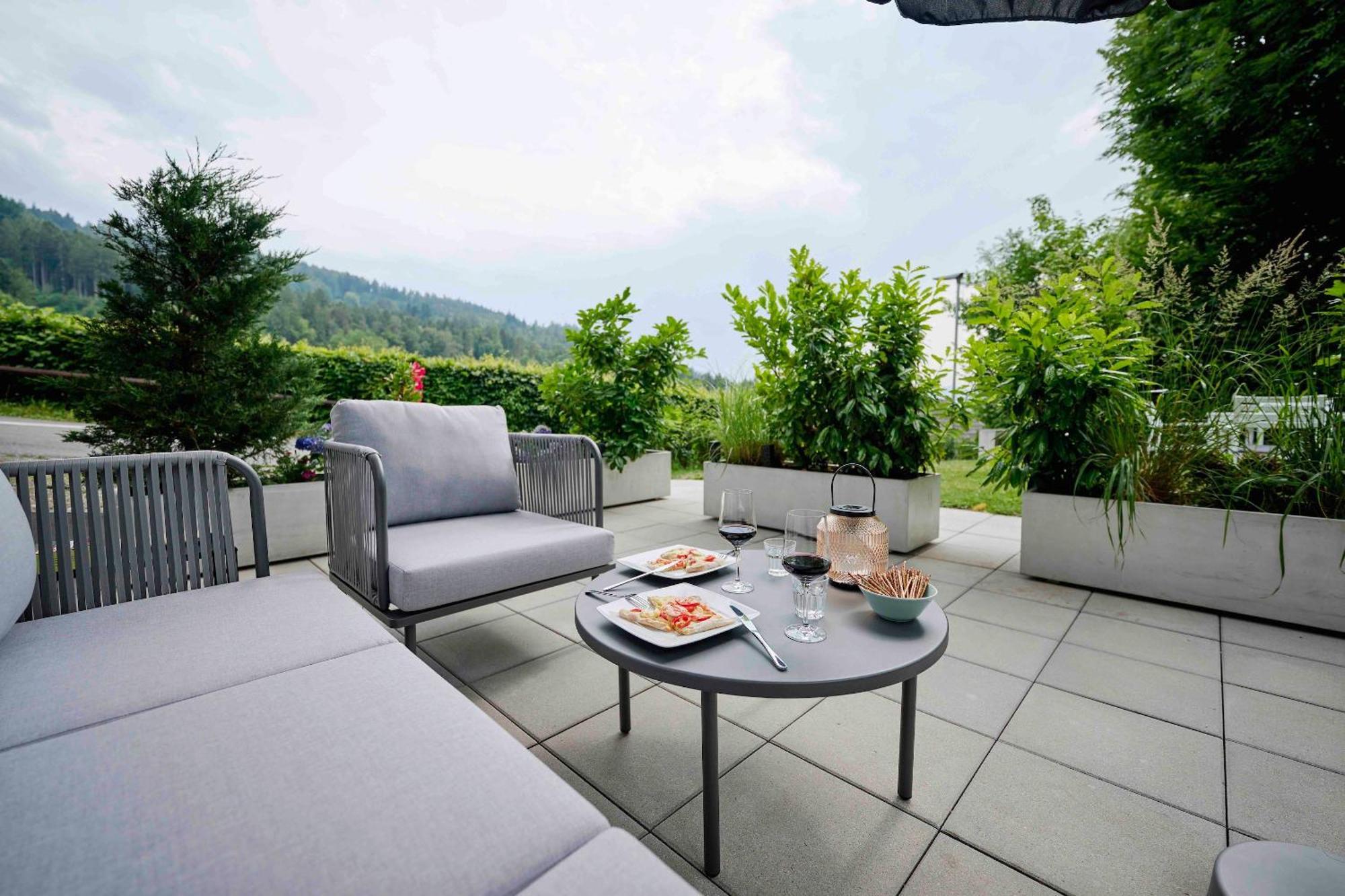 Charmantes Apartment Im Gruenen ブレゲンツ エクステリア 写真